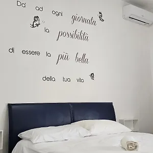 Good Vibes House Brindisi